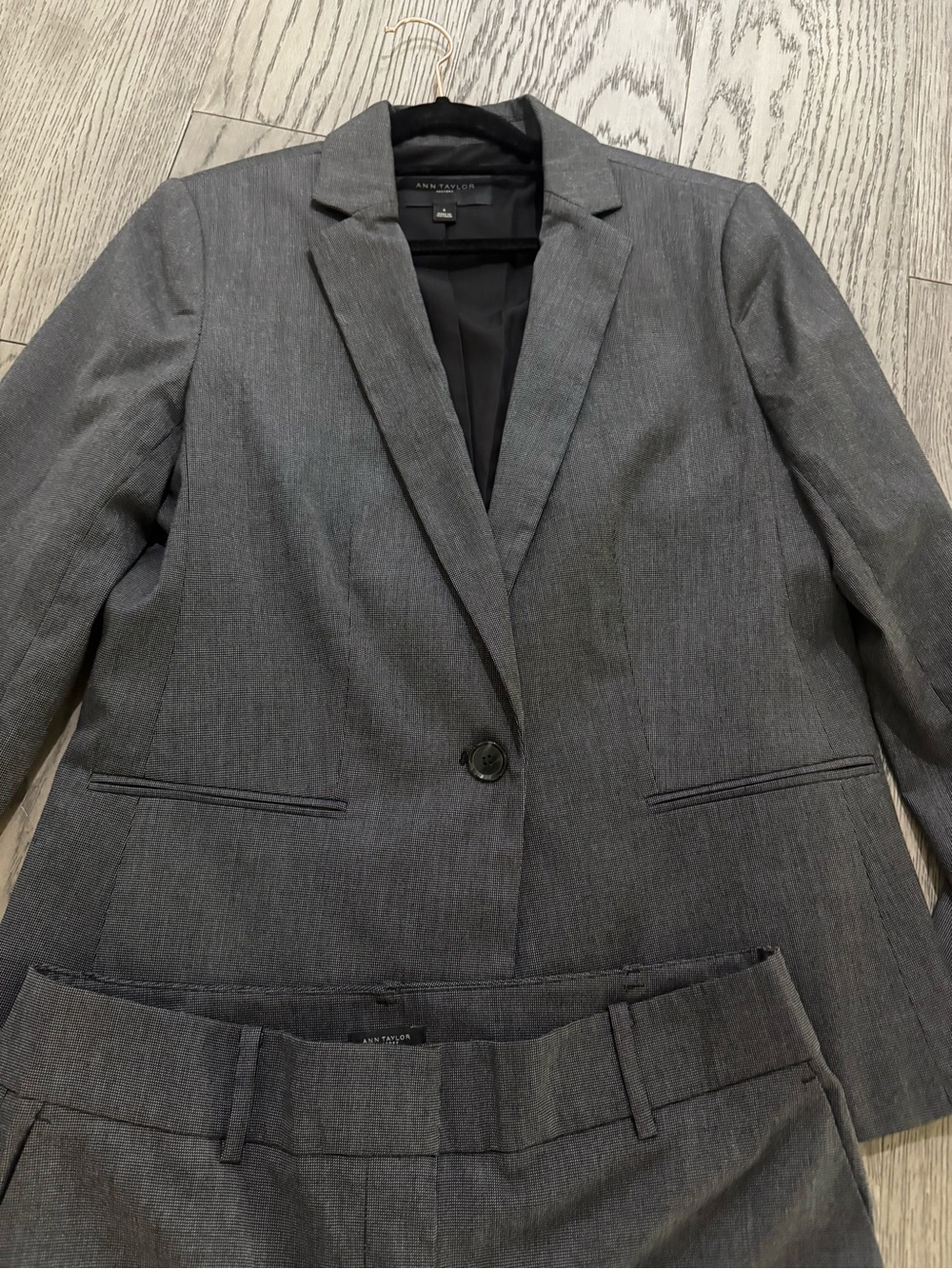 Ann Taylor Factory Two-Piece Pant Suit